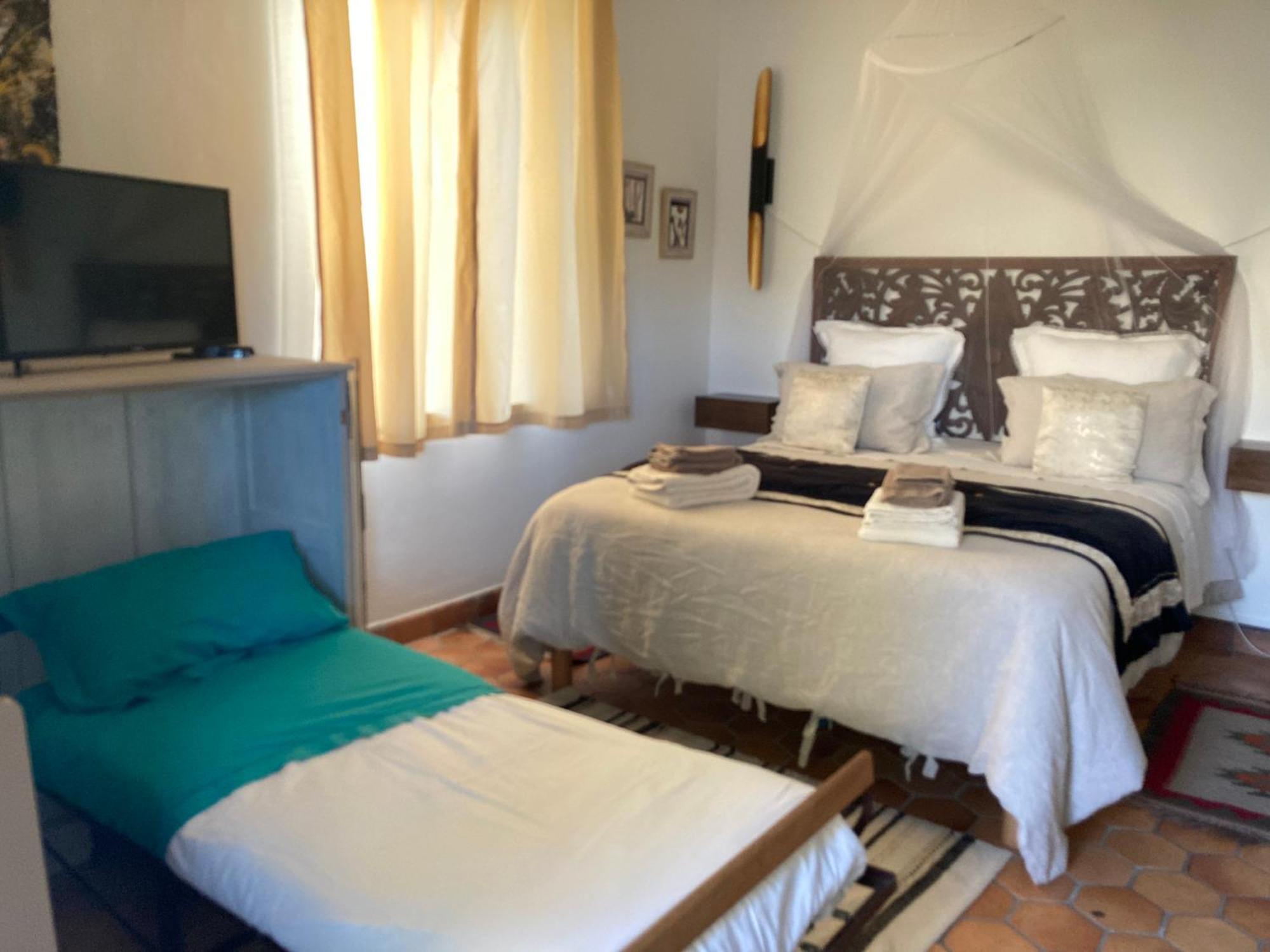 Chambre D'Hotes Les Roches Corme-Royal Extérieur photo