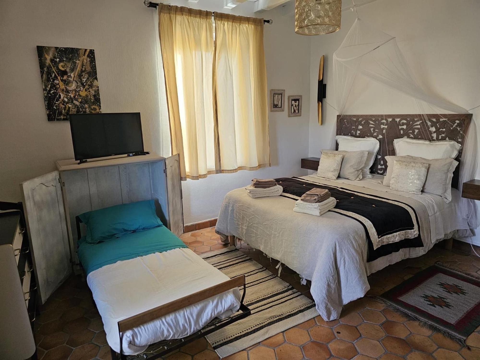 Chambre D'Hotes Les Roches Corme-Royal Extérieur photo